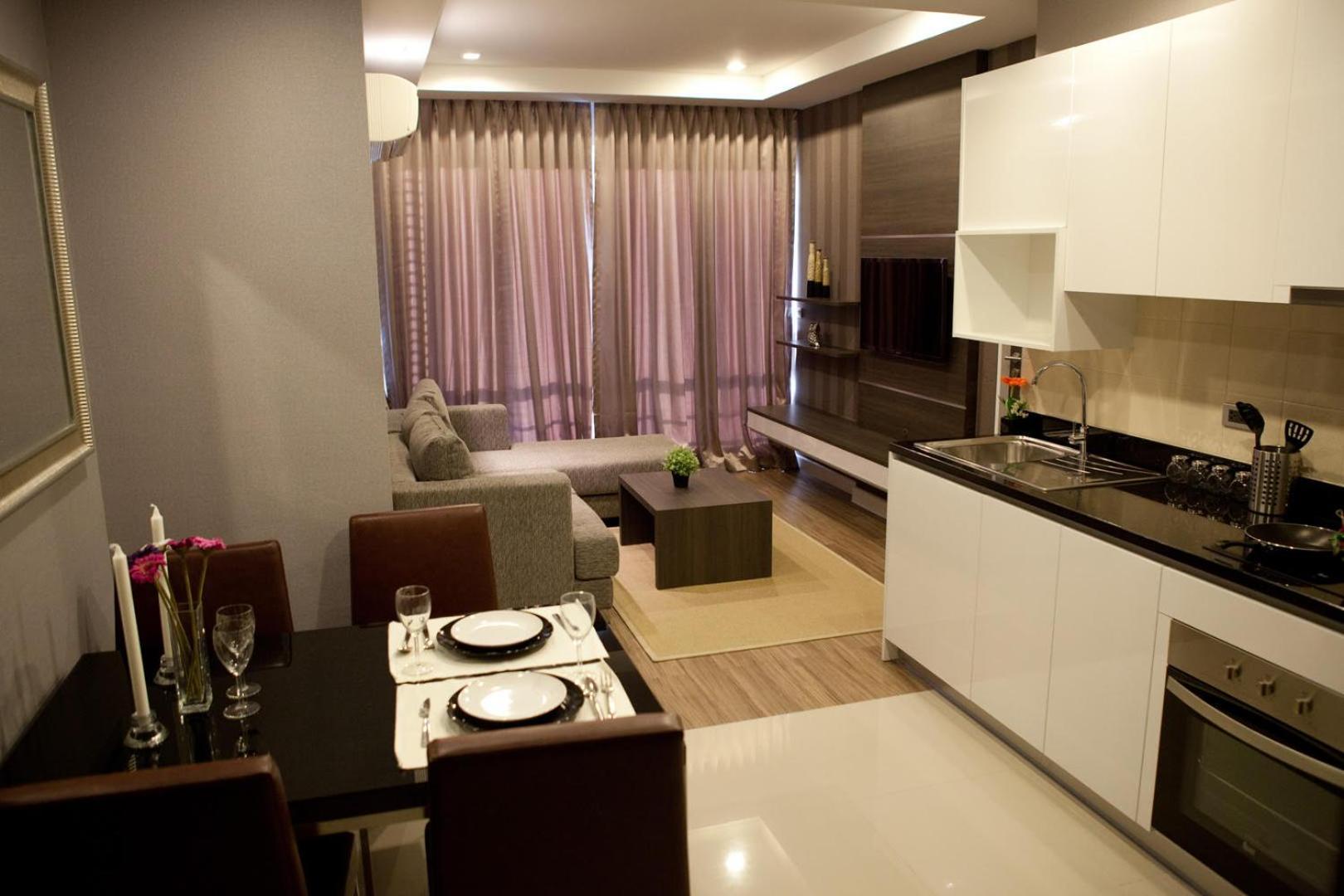 J Residence Thonglor 8 Бангкок Екстер'єр фото