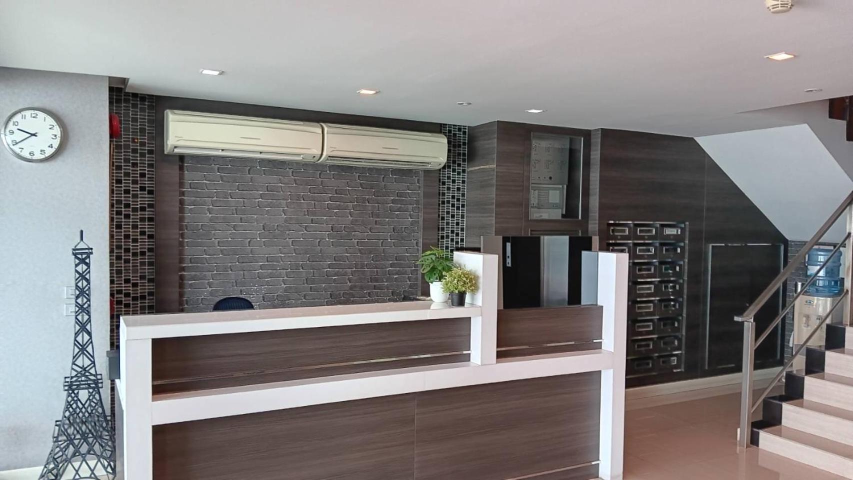 J Residence Thonglor 8 Бангкок Екстер'єр фото