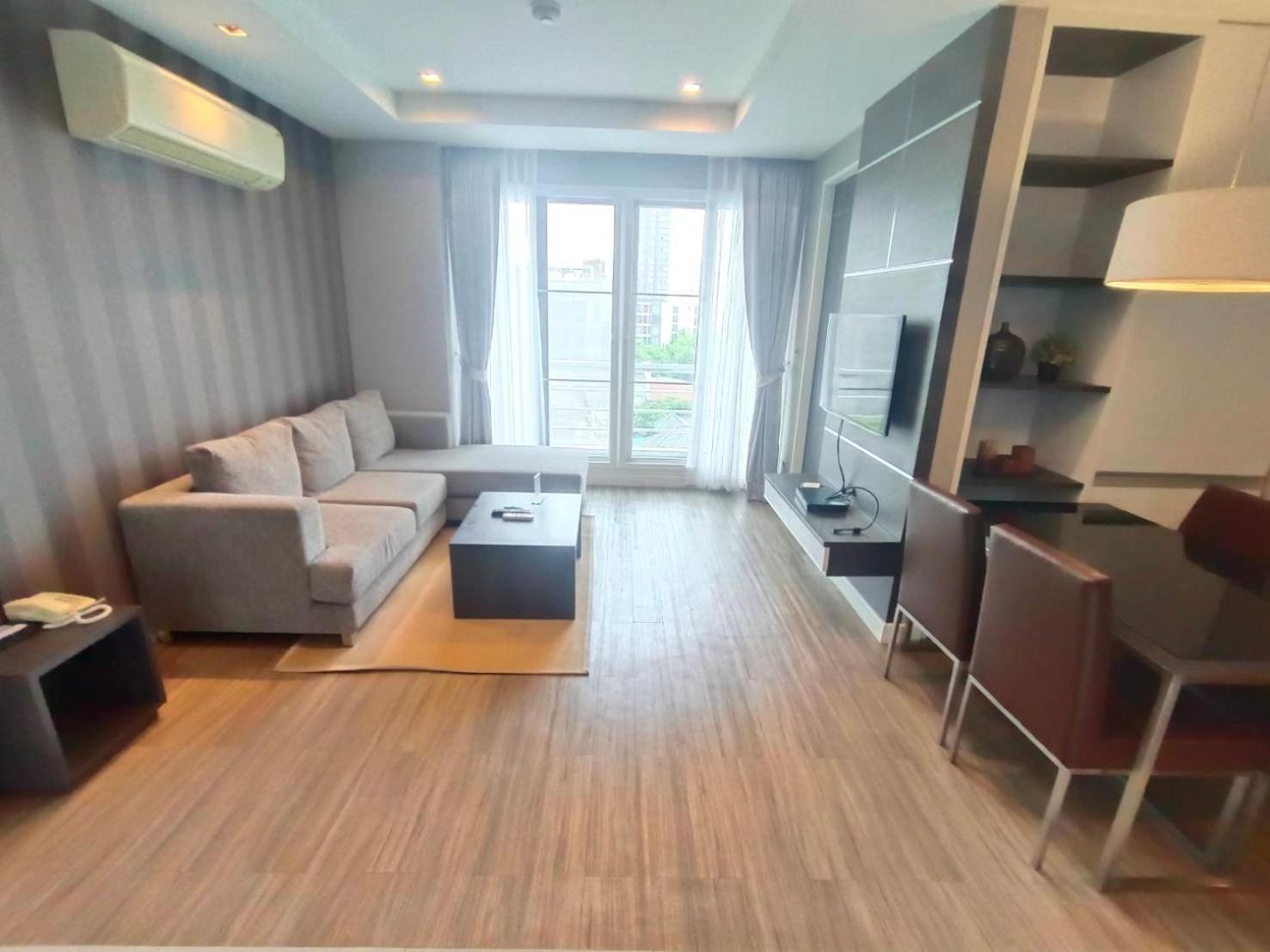J Residence Thonglor 8 Бангкок Екстер'єр фото