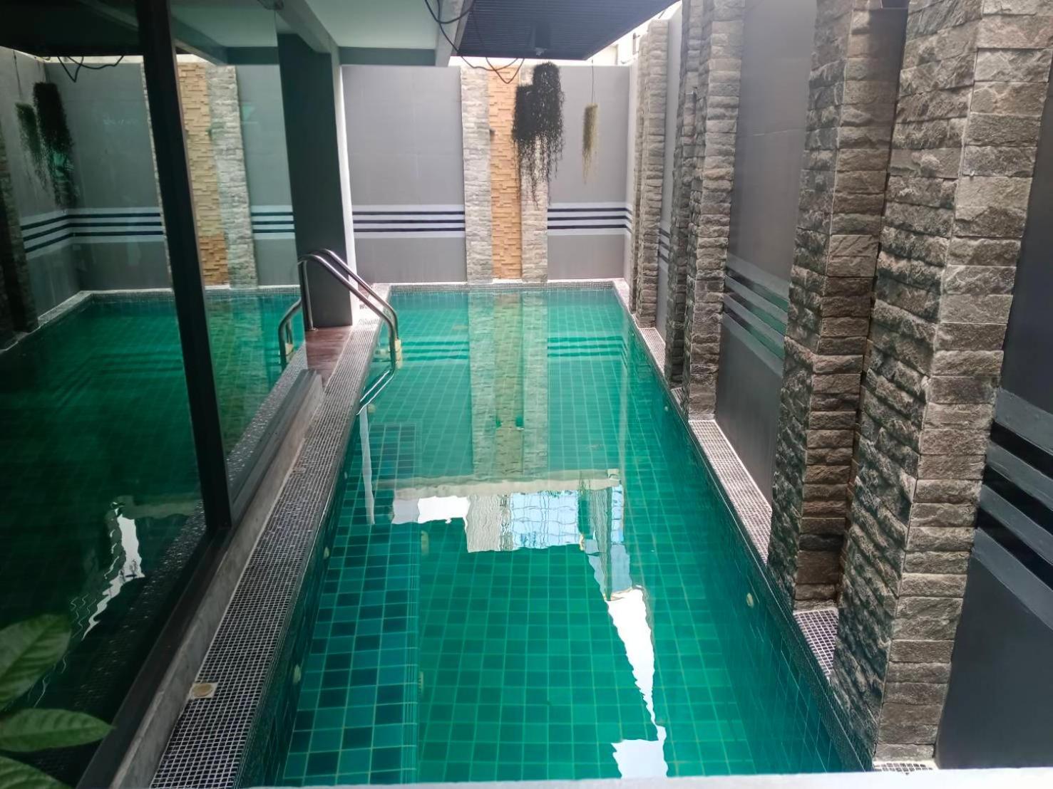 J Residence Thonglor 8 Бангкок Екстер'єр фото